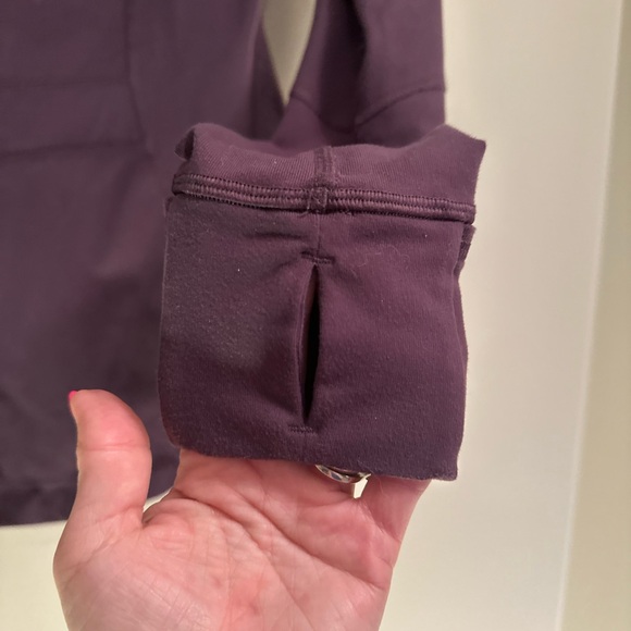 SOLD Lululemon Running jacket - Picture 3 of 9